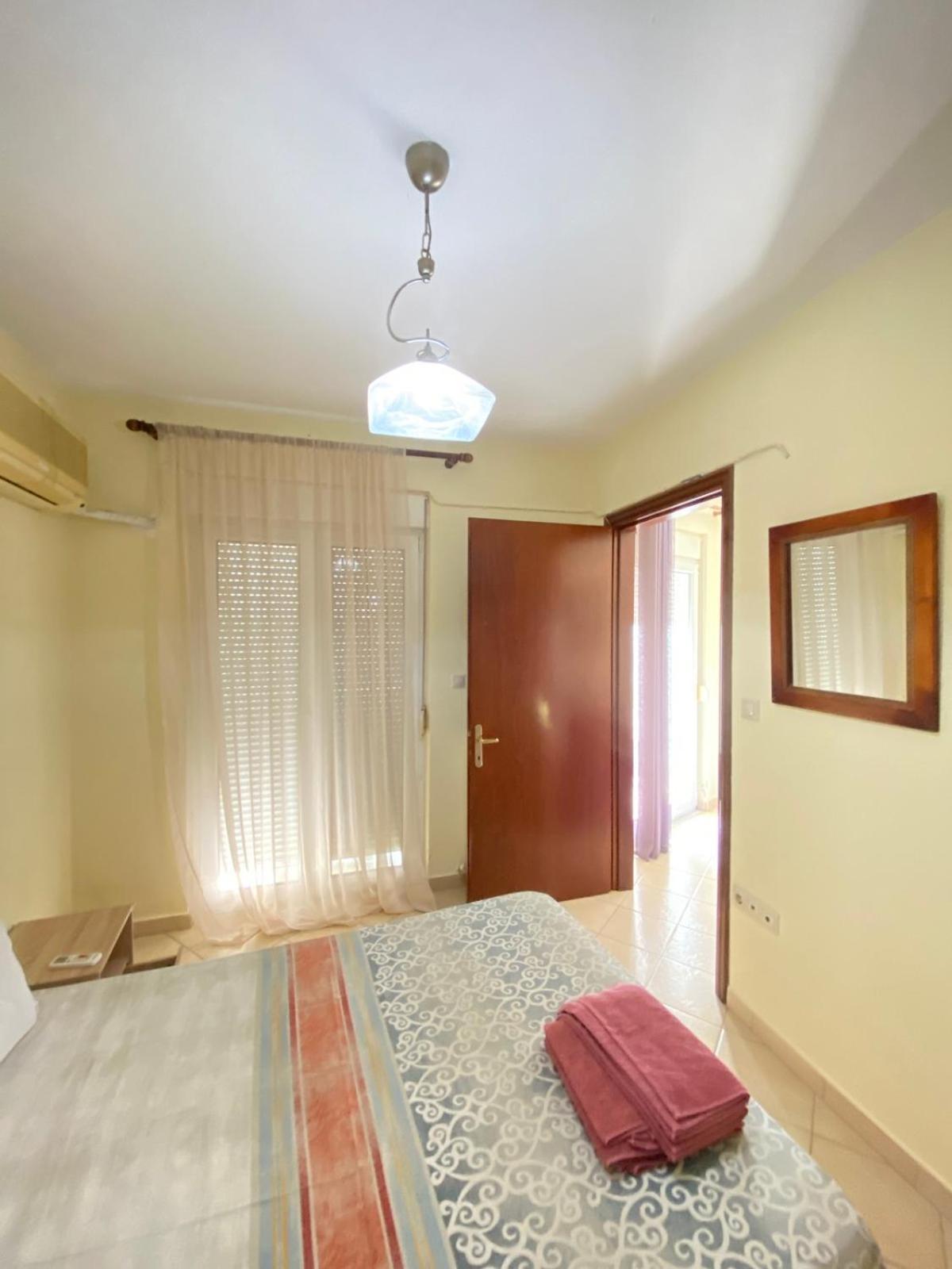 Σοφιτα Φερεσ Apartment Pherrai Exterior photo